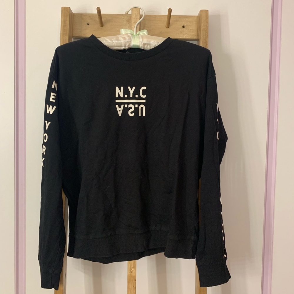 Thin black sweatshirt NY
